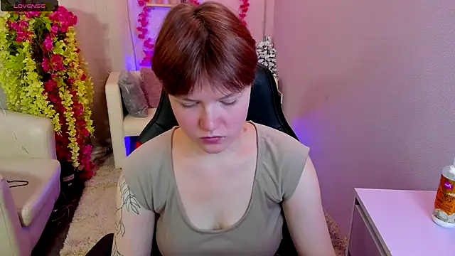 DreamyLuna online show from September 12, 8:42 pm