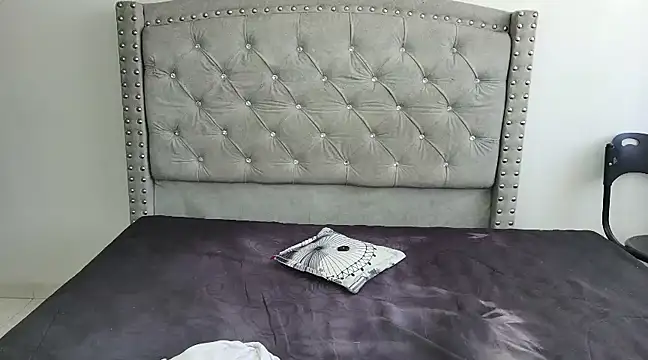 Snapshot of Nesuko_kamado_ chatting on December 31, 2:03 pm Nesuko kamado online show from December 31, 2:03 pm