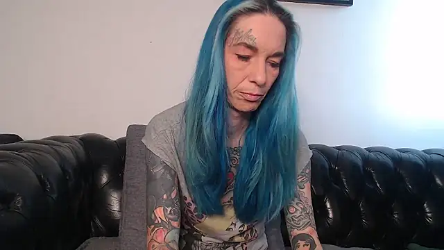 RavenryderUK online show from December 3, 11:01 am