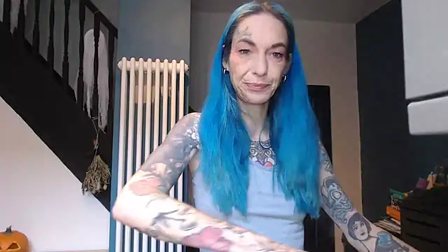 RavenryderUK online show from October 20, 8:26 am