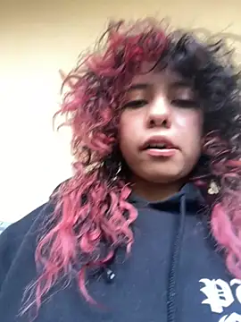 Sweet Chaos online show from April 17, 7:17 pm