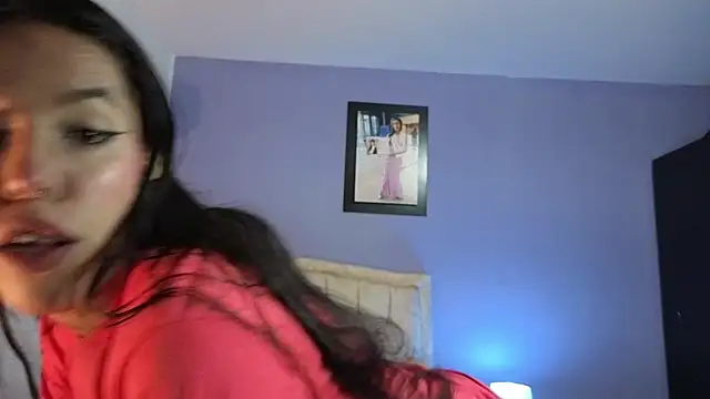 stephania t online show from March 30, 5:47 pm