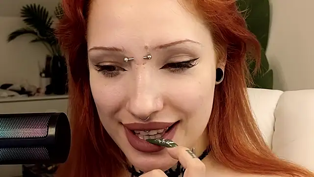 violetviolator online show from March 20, 4:20 pm