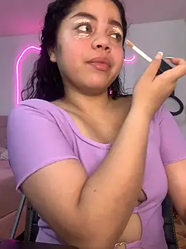 Snapshot of Elaa_euphoria chatting on January 3, 10:51 pm Elaa euphoria online show from January 3, 10:51 pm