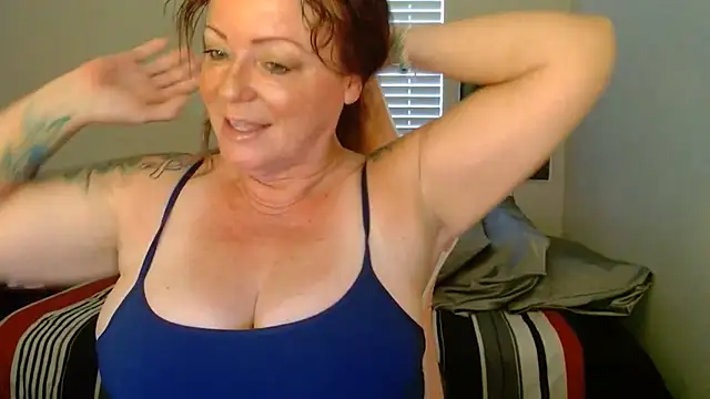 Snapshot of Nikkimastersgirl1091 chatting on August 1, 1:10 pm Nikkimastersgirl1091 online show from August 1, 1:10 pm
