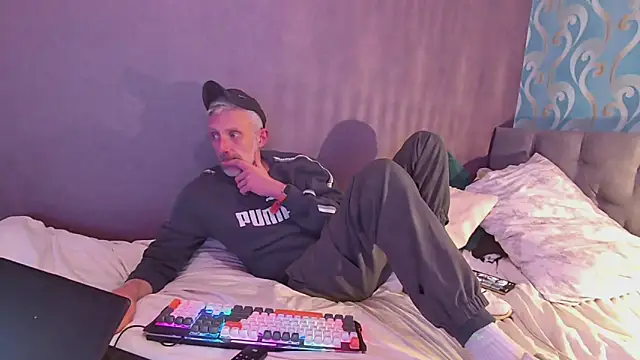 unclestefansdick online show from March 26, 5:13 am