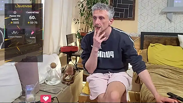 unclestefansdick online show from April 16, 2:07 pm