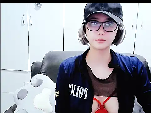 yourz tw online show from February 10, 4:11 pm