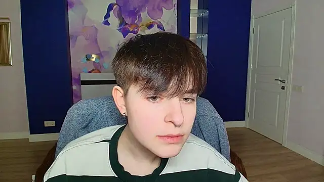 Snapshot of EmiliaYours chatting on December 30, 4:29 pm EmiliaYours online show from December 30, 4:29 pm