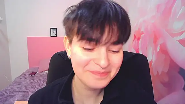 Snapshot of EmiliaYours chatting on December 31, 4:25 pm EmiliaYours online show from December 31, 4:25 pm