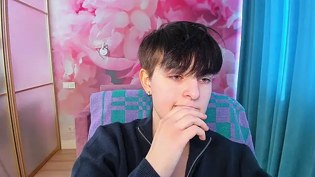 Snapshot of EmiliaYours chatting on January 12, 10:23 am EmiliaYours online show from January 12, 10:23 am