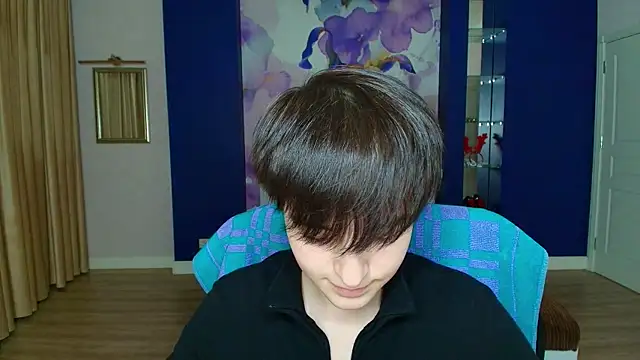 Snapshot of EmiliaYours chatting on January 19, 4:14 pm EmiliaYours online show from January 19, 4:14 pm