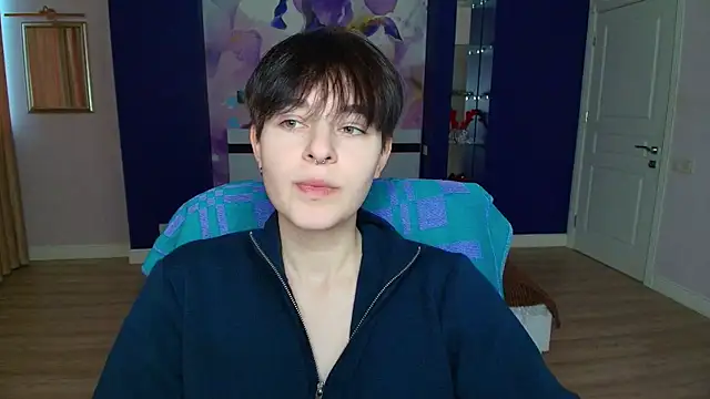 Snapshot of EmiliaYours chatting on January 27, 12:48 pm EmiliaYours online show from January 27, 12:48 pm