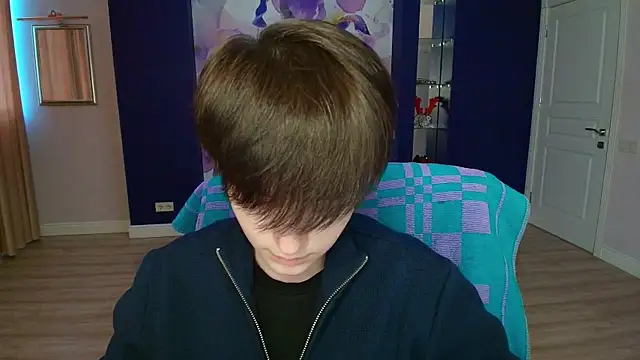 Snapshot of EmiliaYours chatting on February 4, 12:44 pm EmiliaYours online show from February 4, 12:44 pm