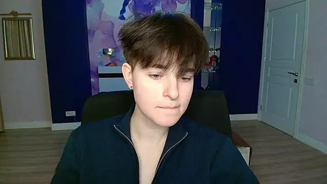 Snapshot of EmiliaYours chatting on February 22, 4:40 pm EmiliaYours online show from February 22, 4:40 pm