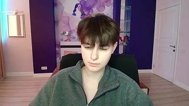 Snapshot of EmiliaYours chatting on February 23, 1:10 pm EmiliaYours online show from February 23, 1:10 pm