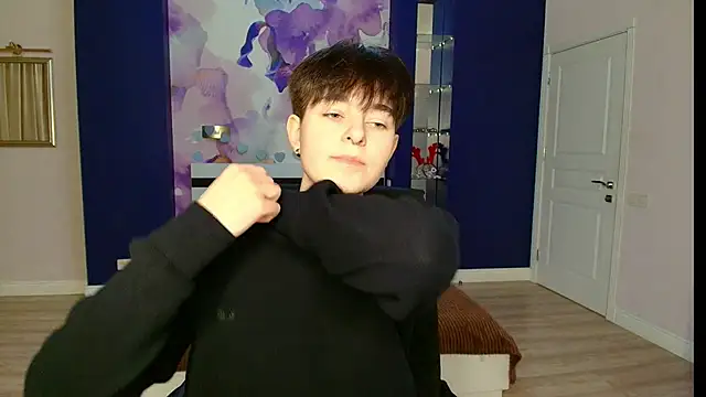 Snapshot of EmiliaYours chatting on February 25, 2:00 pm EmiliaYours online show from February 25, 2:00 pm