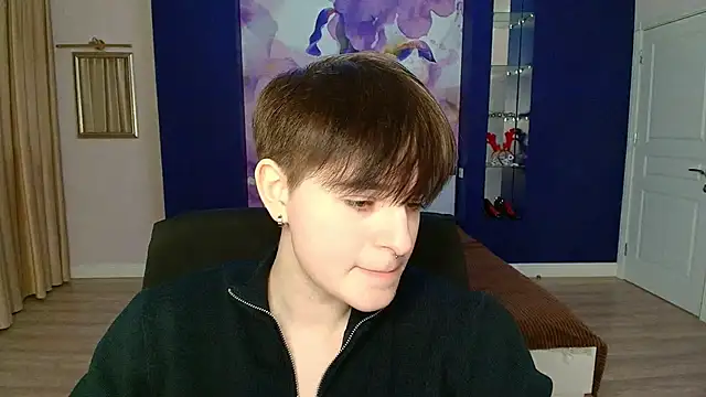 Snapshot of EmiliaYours chatting on March 2, 4:21 pm EmiliaYours online show from March 2, 4:21 pm