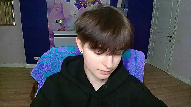 Snapshot of EmiliaYours chatting on March 17, 3:40 pm EmiliaYours online show from March 17, 3:40 pm