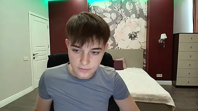 Snapshot of EmiliaYours chatting on September 24, 3:26 pm EmiliaYours online show from September 24, 3:26 pm