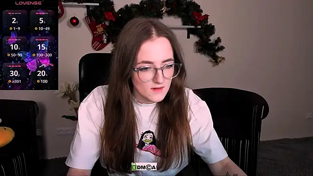 Snapshot of luna_berryy chatting on January 4, 2:35 am luna berryy online show from January 4, 2:35 am
