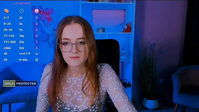 Snapshot of luna_berryy chatting on January 5, 2:38 am luna berryy online show from January 5, 2:38 am