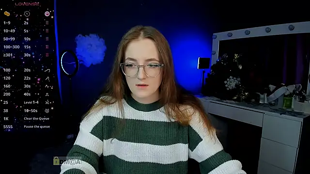 Snapshot of luna_berryy chatting on January 11, 8:43 pm luna berryy online show from January 11, 8:43 pm