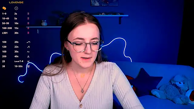 Snapshot of luna_berryy chatting on February 12, 8:29 pm luna berryy online show from February 12, 8:29 pm