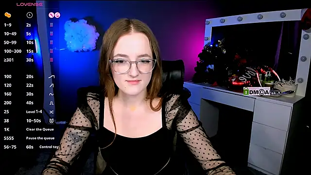 Snapshot of luna_berryy chatting on February 17, 8:04 pm luna berryy online show from February 17, 8:04 pm
