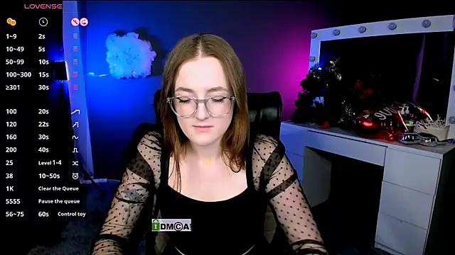 Snapshot of luna_berryy chatting on February 17, 11:09 pm luna berryy online show from February 17, 11:09 pm