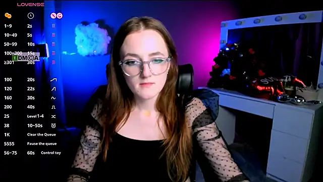 Snapshot of luna_berryy chatting on February 18, 5:20 am luna berryy online show from February 18, 5:20 am