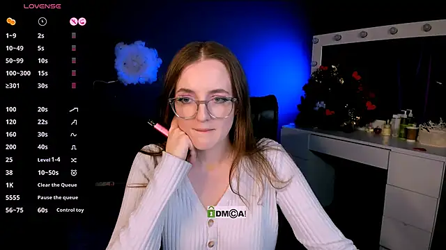 Snapshot of luna_berryy chatting on February 19, 2:55 am luna berryy online show from February 19, 2:55 am