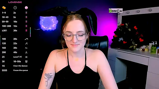 Snapshot of luna_berryy chatting on February 21, 11:32 pm luna berryy online show from February 21, 11:32 pm