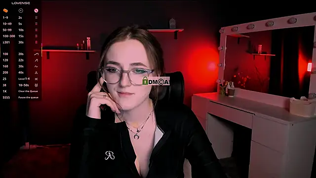 Snapshot of luna_berryy chatting on March 15, 12:36 am luna berryy online show from March 15, 12:36 am