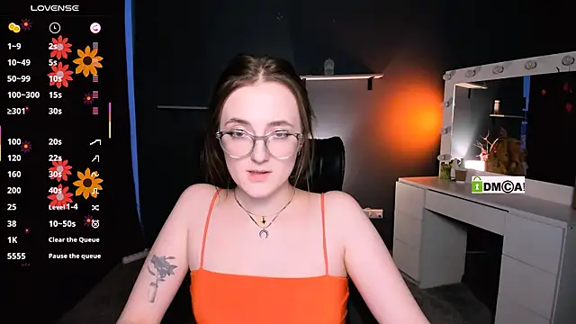 Snapshot of luna_berryy chatting on March 22, 5:49 am luna berryy online show from March 22, 5:49 am