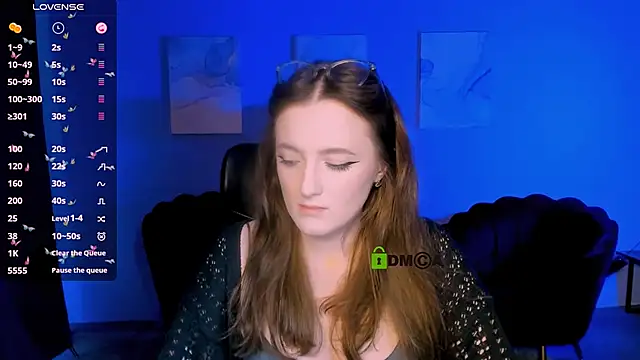 Snapshot of luna_berryy chatting on November 8, 8:51 pm luna berryy online show from November 8, 8:51 pm