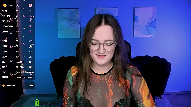 Snapshot of luna_berryy chatting on November 9, 8:29 pm luna berryy online show from November 9, 8:29 pm