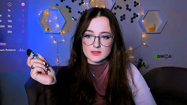 Snapshot of luna_berryy chatting on November 13, 8:41 pm luna berryy online show from November 13, 8:41 pm