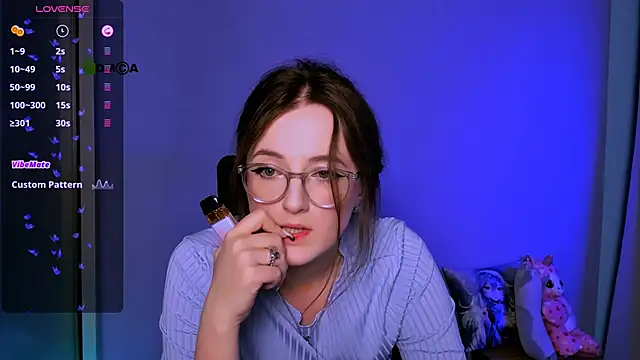 Snapshot of luna_berryy chatting on November 14, 8:29 pm luna berryy online show from November 14, 8:29 pm