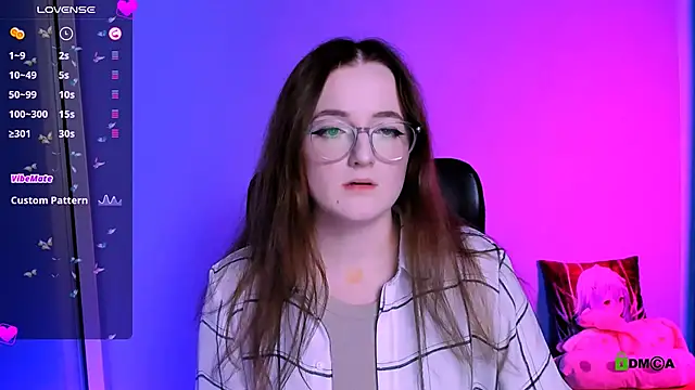 Snapshot of luna_berryy chatting on November 25, 8:20 pm luna berryy online show from November 25, 8:20 pm