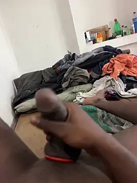 Snapshot of tamil000000 chatting on February 11, 8:48 am tamil000000 online show from February 11, 8:48 am