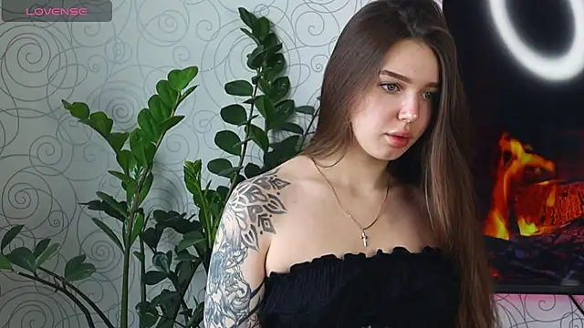 Snapshot of KentsMomAliss chatting on March 13, 8:04 am KentsMomAliss online show from March 13, 8:04 am