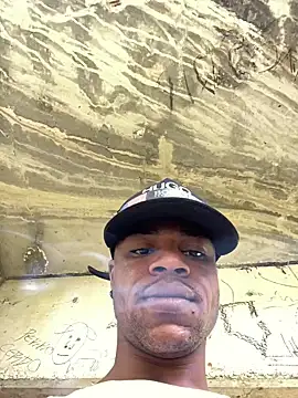 Snapshot of ElNegroRony chatting on December 5, 2:55 pm ElNegroRony online show from December 5, 2:55 pm