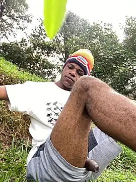 Snapshot of ElNegroRony chatting on December 11, 2:54 pm ElNegroRony online show from December 11, 2:54 pm