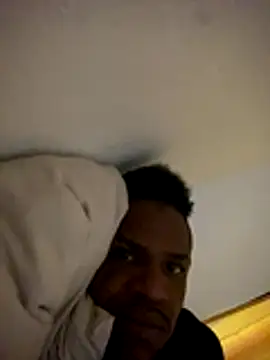 Snapshot of ElNegroRony chatting on December 3, 6:39 pm ElNegroRony online show from December 3, 6:39 pm