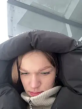 KitteCat online show from December 15, 9:45 am