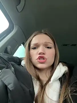 KitteCat online show from December 20, 8:28 am