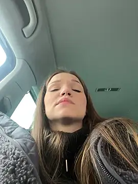 KitteCat online show from January 7, 9:40 am