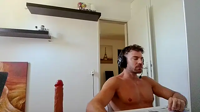 alpha-hunk online show from May 23, 9:35 am