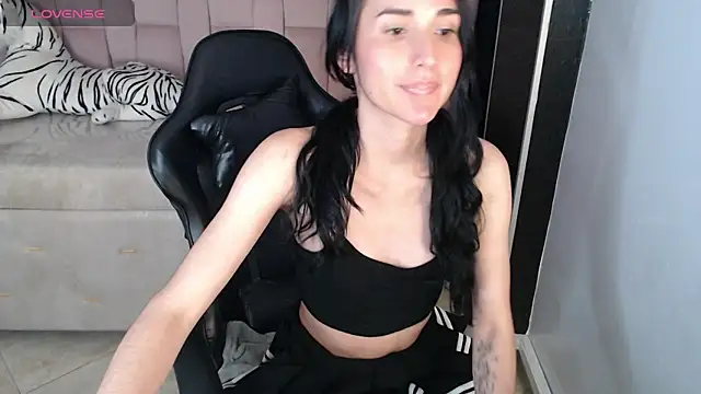 jesi daniels b online show from December 11, 1:58 am